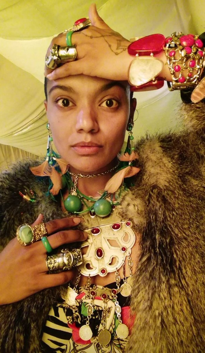 Joining <a href="/thecasteryfm/">TheCastery</a> family my beautiful sista @daninenaidoo go and have listen to @famousfbhuman podcast first guest <a href="/emoadams/">Emo Adams</a> iono.fm/e/1108459😁😁😁😁