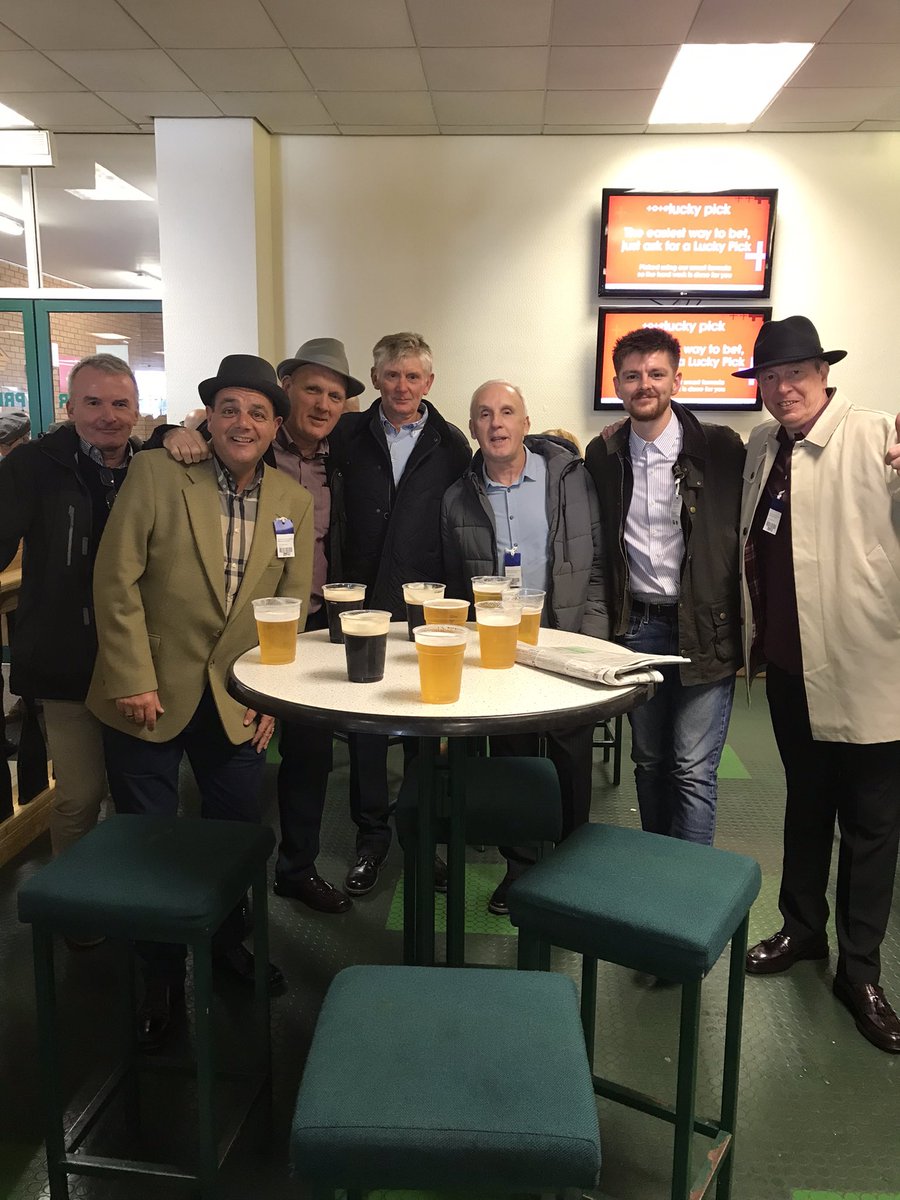 GhHutson's tweet photo. Top day out yesterday @UttoxeterRaces https://t.co/m6mwmctQRt