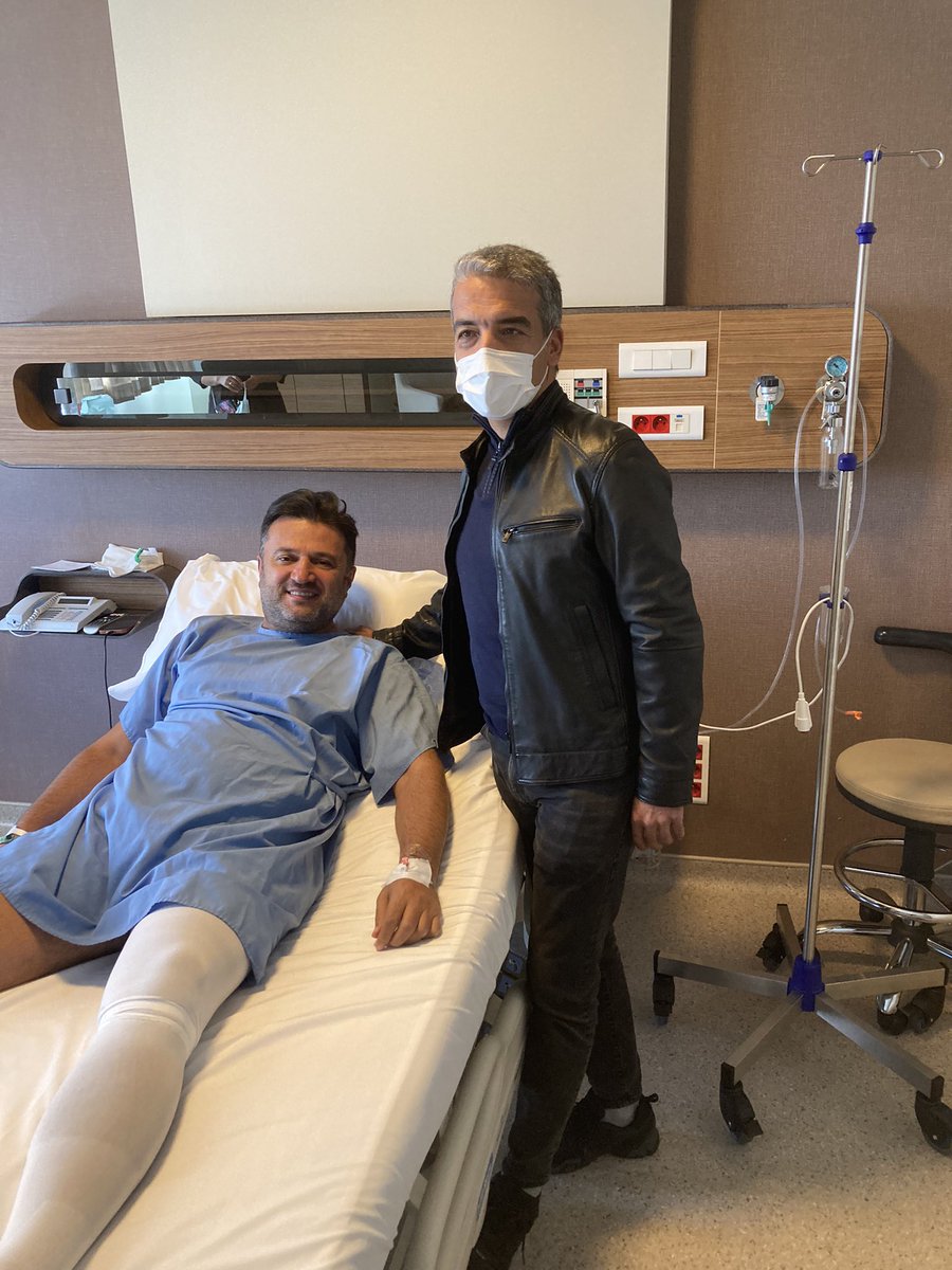 Teknik Direktör Bülent Uygun ( <a href="/10bulentuygun/">Bülent Uygun</a> ) sağ dizinden meniskus yırtığı nedeniyle ameliyat oldu