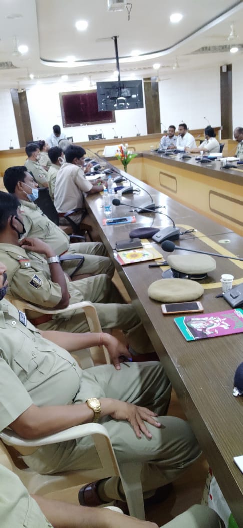 Training of investigating officers on Integrated Road Accident Database conducted at Malkangiri.
<a href="/odisha_police/">Odisha Police</a> 
<a href="/DGPOdisha/">DGP, Odisha</a> 
<a href="/STAOdisha/">State Transport Authority, Odisha</a> 
<a href="/digswrkoraput/">DIGP, SWR Koraput, Odisha</a> 
<a href="/MoSarkar5T/">MoSarkar 5T</a>