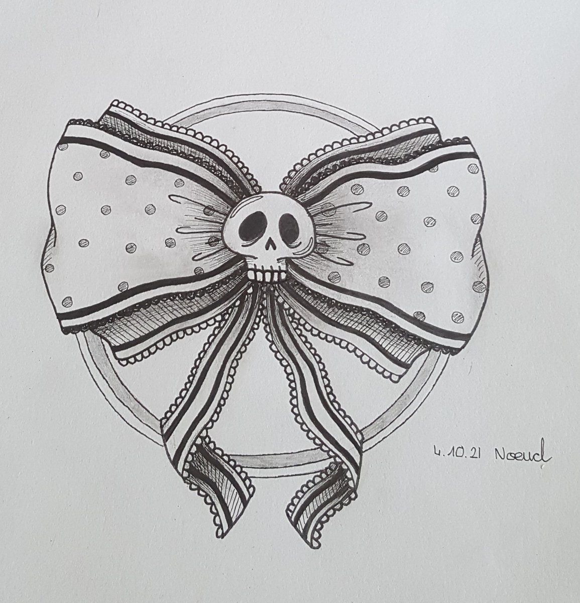 ValhArt_Design's tweet photo. jour 4: nœud
#inktober2021 #inktober #inktoberchallenge #ink #noeud #goth #crane #skull #gotique #inktoberchallenge https://t.co/i8x73mimGa