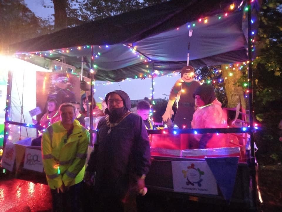 comfuturesuk's tweet photo. What a fabulous night we had on Saturday at the @PrestonMayor #ThankYouParade in #Preston🤩
Staff and children from head office and our childcare settings had so much fun, even in the rain! 🎇⭐️
@LancsEncounter @prestoncouncil
#communityspirit #communitysupport #keyworkers https://t.co/GscBOX8SOe