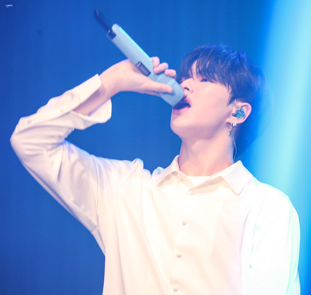 211002
웃을 때 더 예뻐 억이

#TREASURE #트레저 
#윤재혁 #YOONJAEHYUK