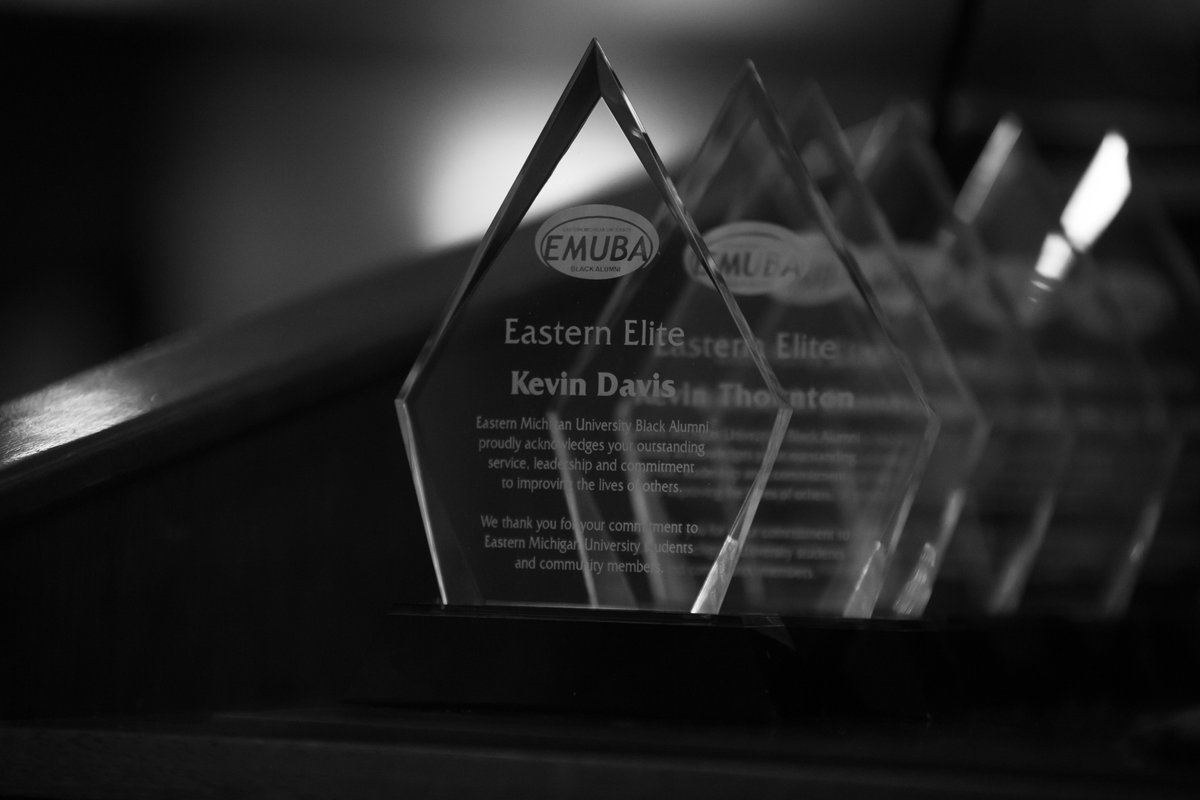 EMUBlackAlumni's tweet image. Special Announcement

Introducing the 2021 EMUBA Elite Awardees....
🥇Nechole Drake-McClendon
🥇Byron Fletcher
🥇Ebony Walls
🥇Marcus Sumrall

Also, we will recognizing our 2020 Awardees again this year. 

Grab your tickets on eventbrite!

#EMUBA  #Service #Community #HOCO2021