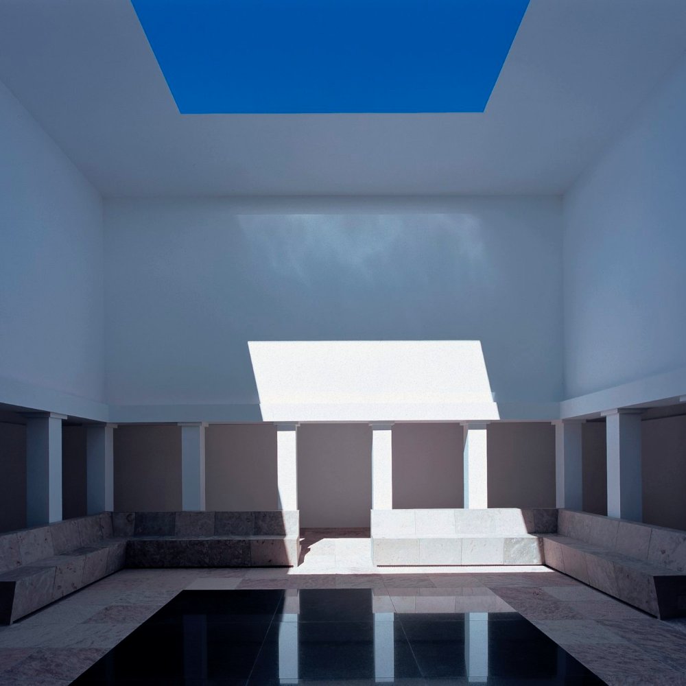 WeAreNook's tweet photo. The power of lighting. Unseen Blue James Turrell Museum.
#design
#interiordesign
#style
#ambiance
#lighting
#geometry
#decorativelighting
#lightingdesign
#lightingstyle
#colours
#architecture
photo credit: Florian Holzherr https://t.co/CAyTkyawHu