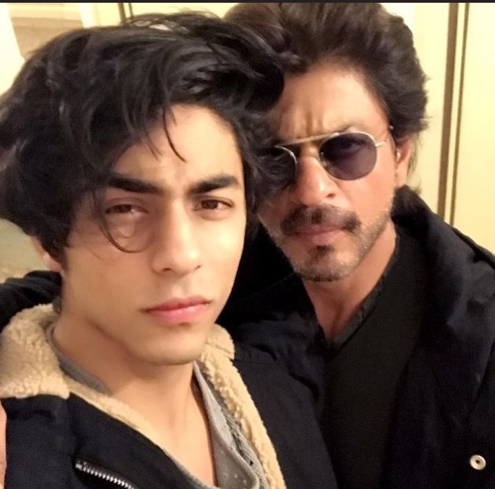Krishna_gaming_'s tweet photo. #ShahRukhKhan's son #AryanKhan gets detained by NCB in connection with a drugs case along with seven others

#DrugsParty #ncbraid https://t.co/WcB7TBgIuT