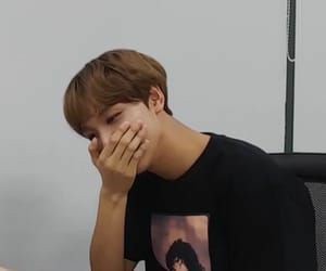 <a href="/garpubatagor/">Garpubatagor</a> ㅤ
ㅤㅤ'pft—' Sedang asik menari tiba-tiba Adit menahan tawanya ketika mendengar lantunan Raka. Seperti ada yang salah dalam pengucapannya dan sesungguhnya Adit menyadari hal itu.ㅤ
ㅤ