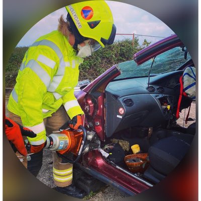 Developing our RTC training yesterday, demonstrating some excellent team working skills! 🚒#CFRS #teamwork #skillsdevelopment #learningopportunity #thisgirlcan #inspire