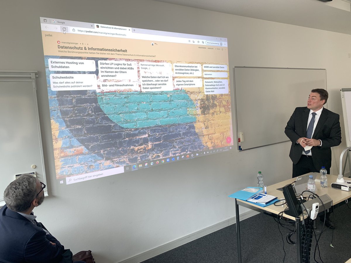 Der erste Anlass „Informationssicherheitskonzept für Volksschule zum Schutz der Daten“ hat mit der Begrüssung durch René Moser, Simone Büchi und Mike Widmer und 24 Teilnehmenden begonnen, wir sind gespannt auf die Ausführungen 😊