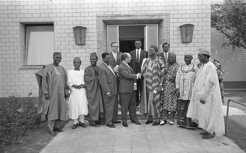 nigeriaoutside's tweet photo. 28, June 1961. Bonn, Germany. Parliament delegates from Western Nigeria visit the German federal city. 📸: Renate Patzek/Federal Archives/Public Domain. https://t.co/Q5fYBirlZl