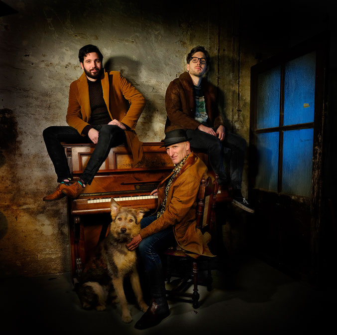 Op 23 oktober zijn er optredens in @Garenspinnerij en <a href="/SoWhatGouda/">Poppodium So What!</a>, o.a. door Mulder &amp; Sons. Hun muziek kun je het beste omschrijven als een mix van folkpop, chanson, balkan en een beetje opera. Meer informatie en kaartverkoop: festivla.org/stamppot