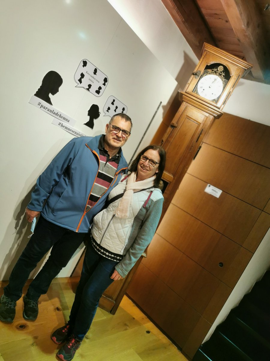 Museus_ValAran's tweet photo. 📆🏆Dissabte, Montse e Josep gaudiren dera nòsta experiència coma guanhadors deth prèmi deth #DIM21 organizat pera @xmtlla.
👏👏Gràcies per escuélher aguest viatge pes cornèrs de Vielha, en tot descorbir era fabrica dera lan, eth MdVA e era gastronomia aranesa.😋
@conselharan https://t.co/RzNPWwGQgV