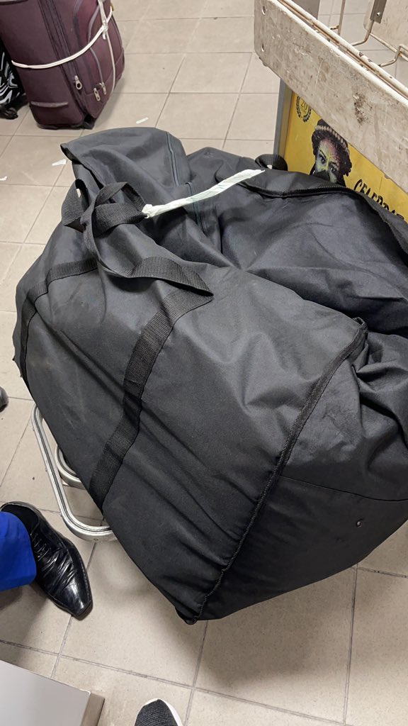 Wiredu_'s tweet image. Extra-large duffle bags 
• GHS 100