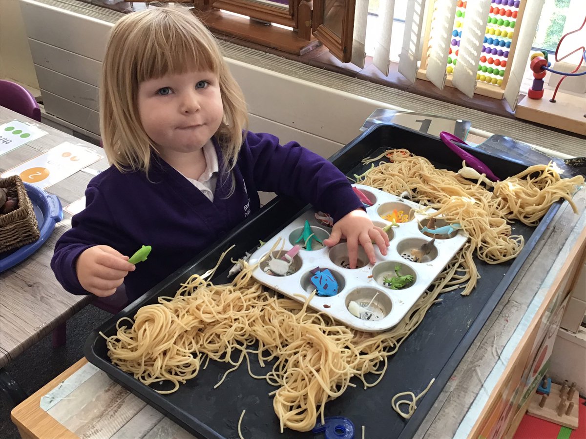 aspear_'s tweet photo. Busy busy in nursery this morning. We’ve had lots of playdoh cakes today that were very yummy!! 🍰 @MissWhitehurst_ @RowParkAcademy https://t.co/dBP5A12GLd