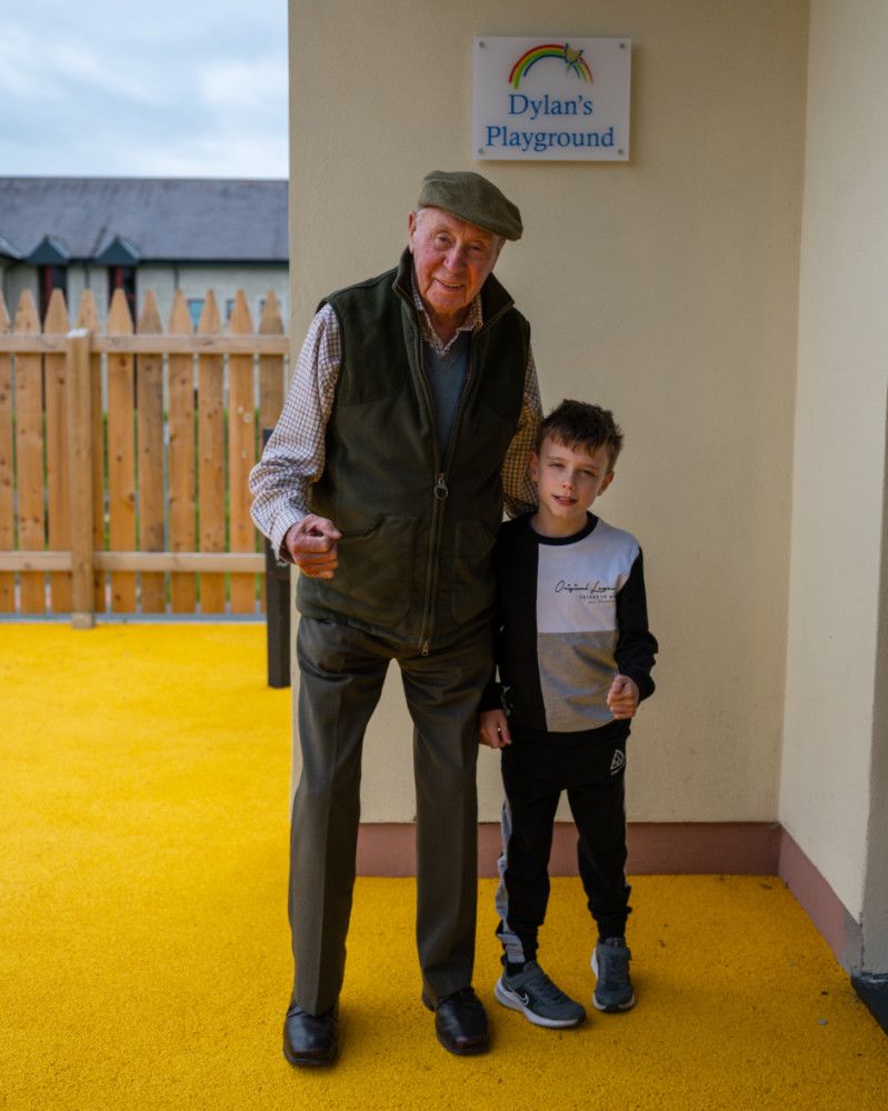 Billionaire Trevor Hemmings has officially opened a new playground at the children’s hospice, Rebecca House.

Read more 👉  buff.ly/3D7VE0B  

#news #isleofman #iom