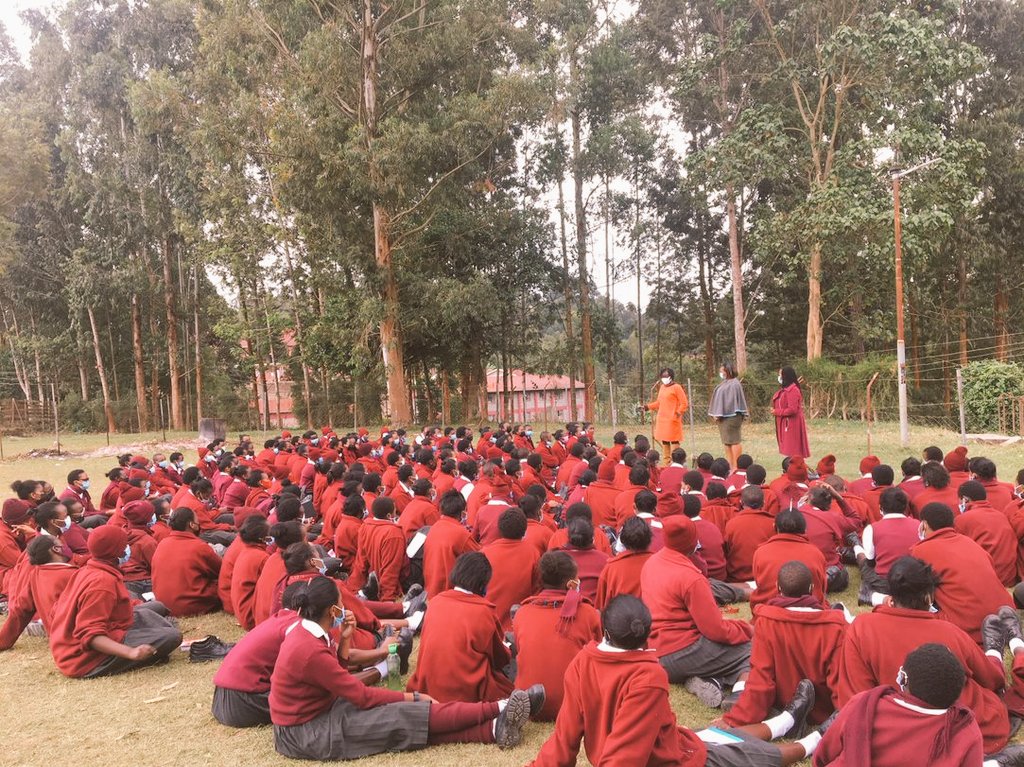 WinfredMutinda6's tweet photo. One of the most powerful tools of influence and inspiration is mentorship. It was a great experience to be back at my high school and to participate in the career day. Much appreciation to @misswakoli for the #Queengineer magazines.
#LeaveNoSisterBehind
#Mentorship
#STEM https://t.co/NS1ixlDiLP