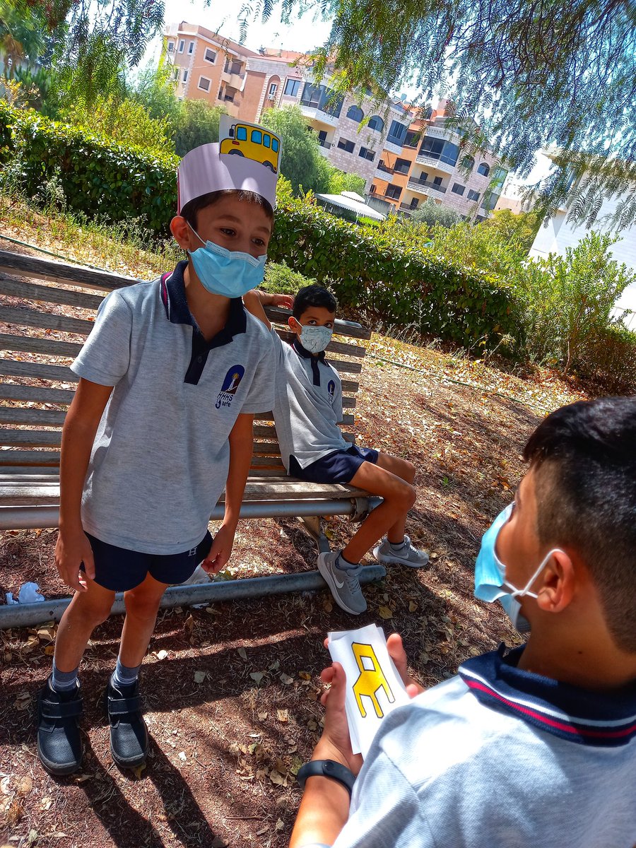 AhlamClassroom's tweet photo. Let me tell you something about myself, then see if you can guess what I am.
Guessing #WhatamI with CM1/Gr.4 @Hhhsinfo in #English_Additional_Language @HalaAlKotob was so much fun!
@dina_jradi @TawilNoor @DaraziFarah https://t.co/UhipHLHZKQ