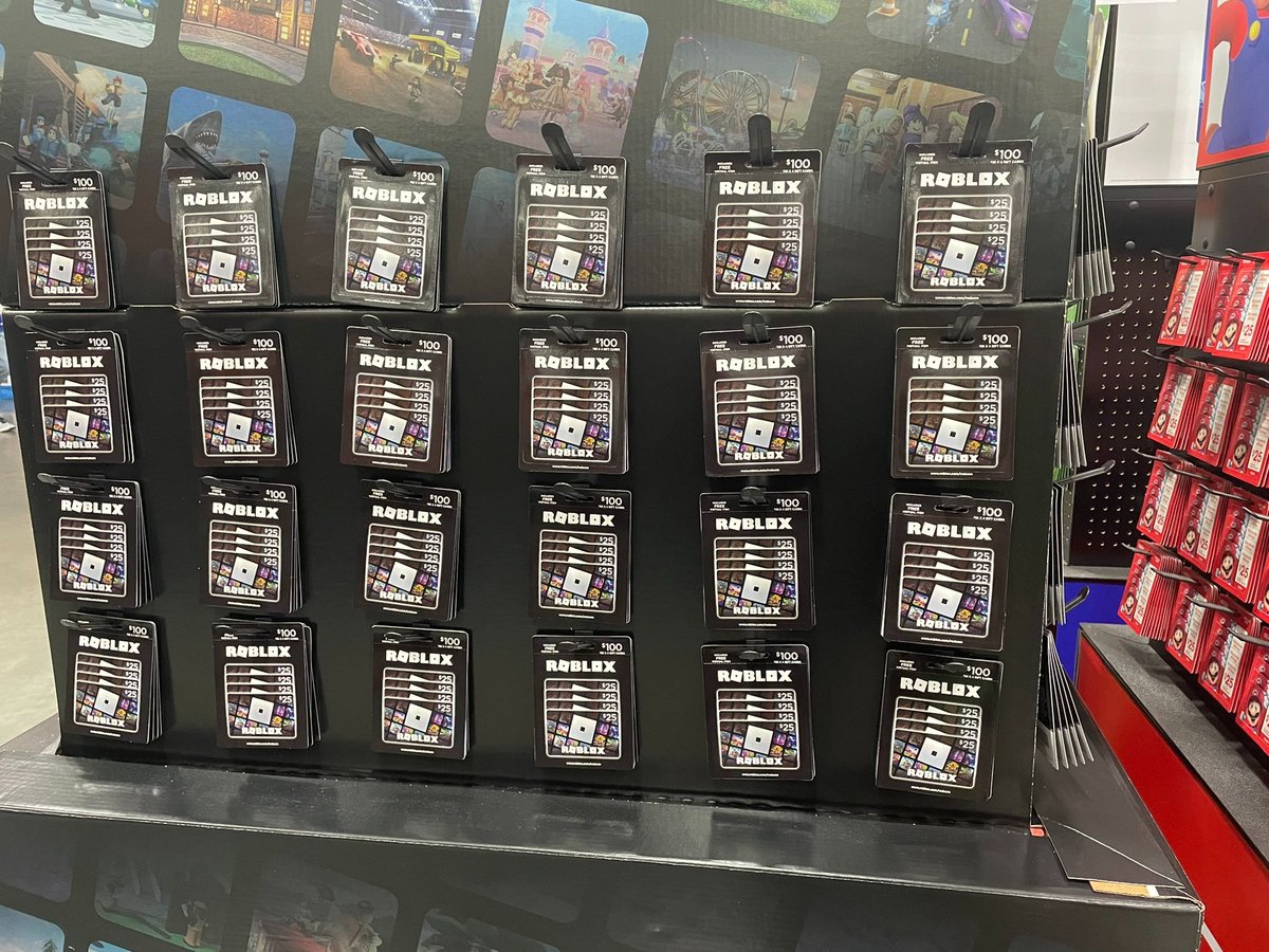 thegamerkh's tweet photo. GETTING AS MUCH AS I CAN FOR Everyone who RETWEETS this tweet will get a ROBUX GIFTCARD!  ♥️(Must Follow) - ENDS IN 3 DAYS!

#Roblox #robloxgiveaway #giftcardgiveaway #robux #robuxgiveaway https://t.co/CE9yosHCWa