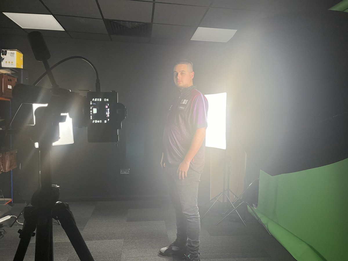 DartFamilyTV's tweet photo. @john180brownn at @TargetDarts HQ today for new photos and product approval. https://t.co/fEKgvTynj7