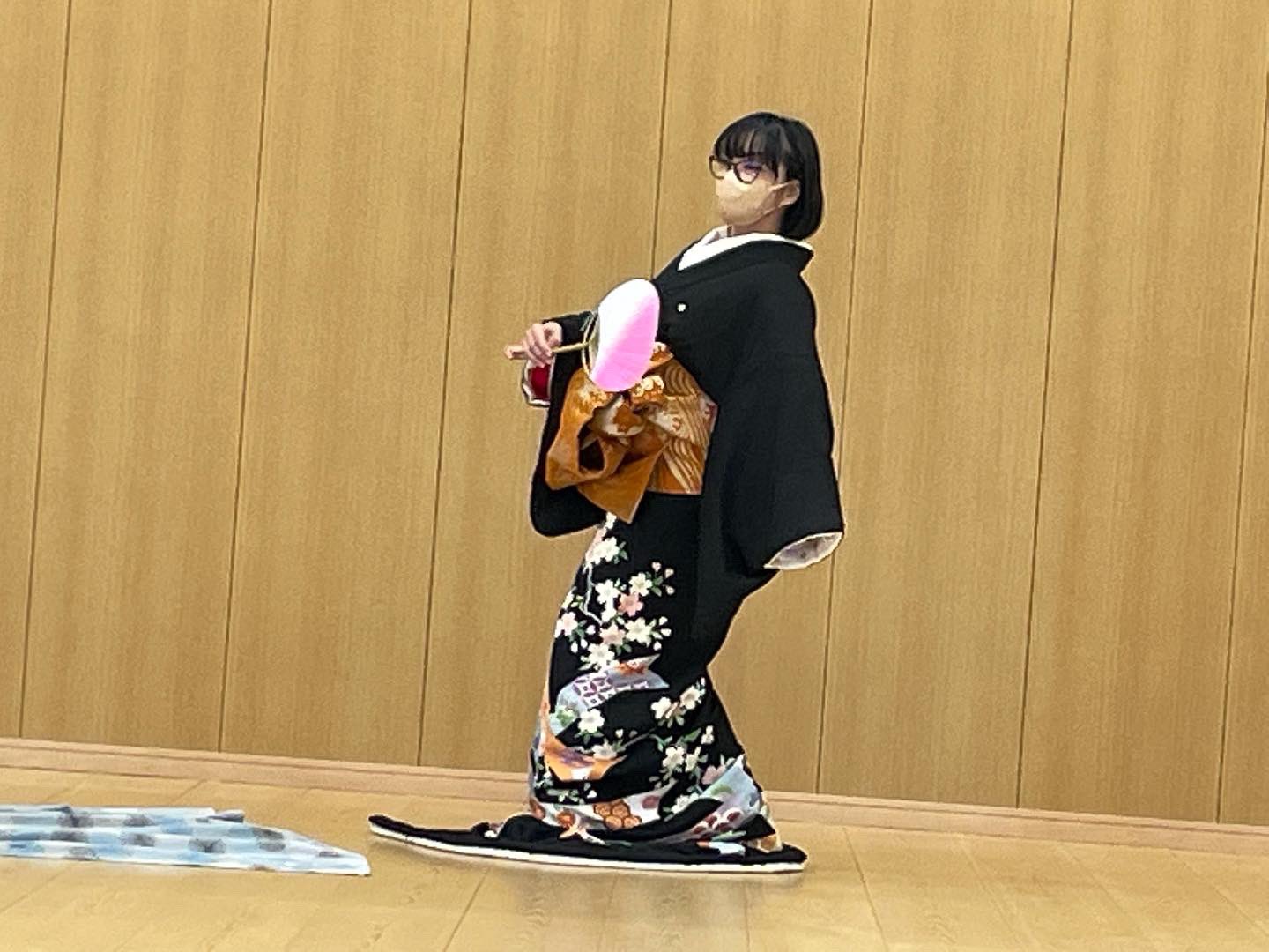 日本舞踊　お引きずり（お稽古用） 日本舞踊 お引きずり（お稽古用） （西川流家元［公式］ on X