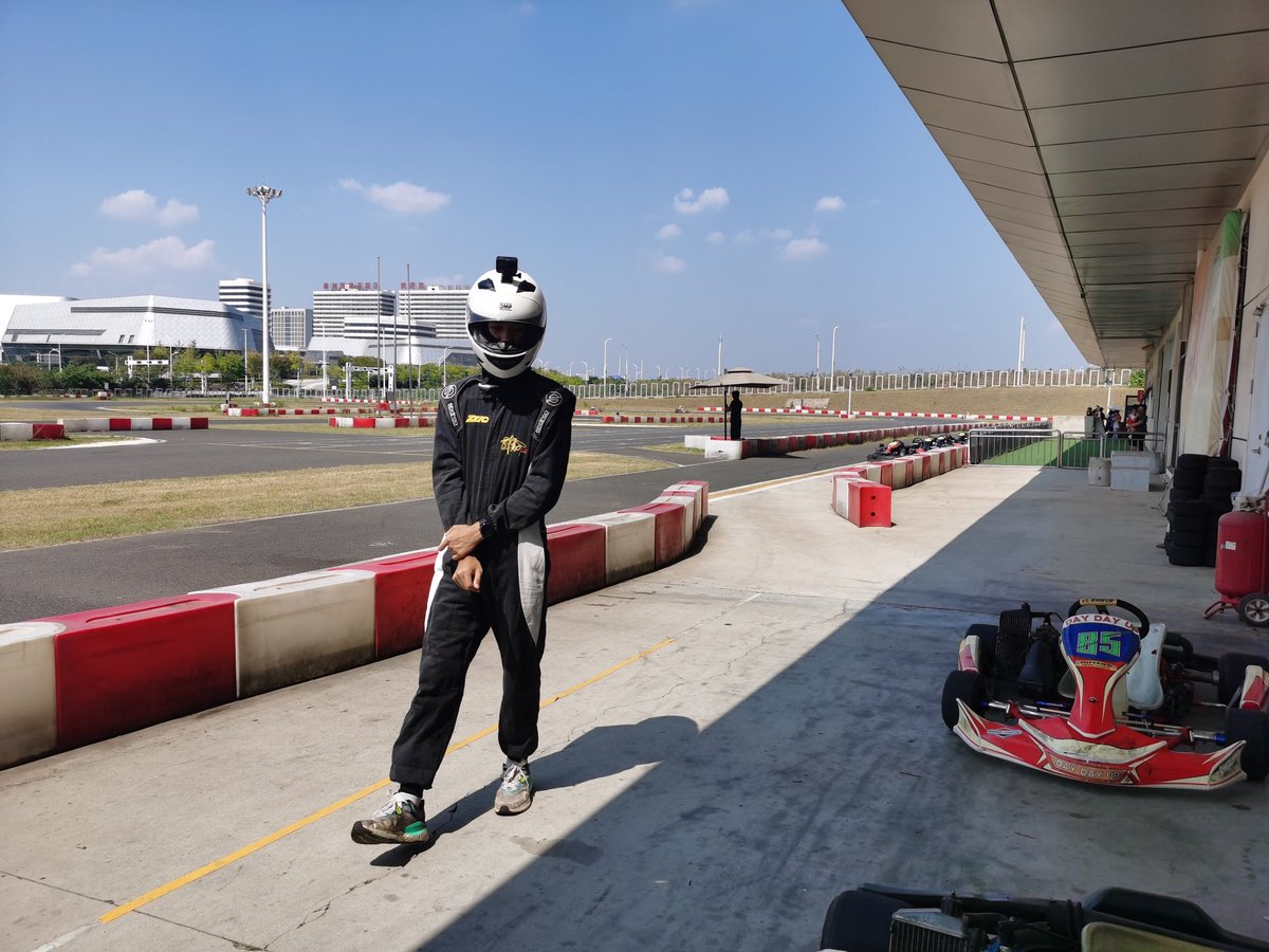 liuxiyuan2005's tweet photo. Zhuzhou International Kart Circuit👏
#karting #kart #artkart #rotax #rotaxengine #maxxis #maxxistires #maxxistire #gopro #gopro8 #goprohero #goprohero8 #goprohero8black #iame #iamex30 https://t.co/J4pGNKvjSz