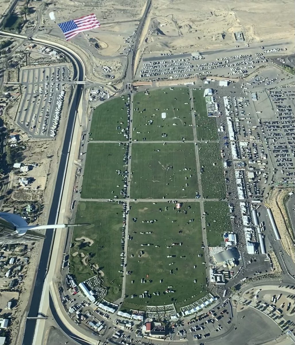 teamfastrax's tweet image. Day 2 of the Albuquerque International @balloonfiesta brought 2 more #OnTimeOnTarget performances from #AmericasSkydivingTeam

These performances were dedicated to Marine Sergeant Camella M. Steedley.  Sgt Steedley died October 3, 2012 while supporting Operation Enduring Freedom
