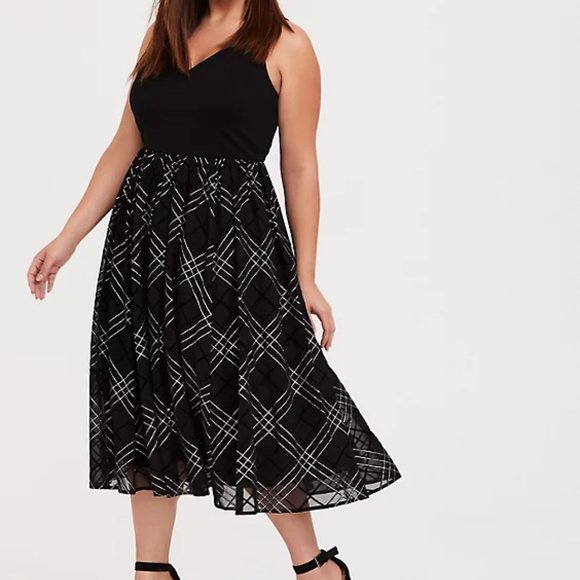 So good I had to share! Check out all the items I'm loving on <a href="/Poshmarkapp/">Poshmark</a> from @anamaria62 #poshmark #fashion #style #shopmycloset #ivankatrump #sonpaises #torrid: posh.mk/kiiusbL24jb