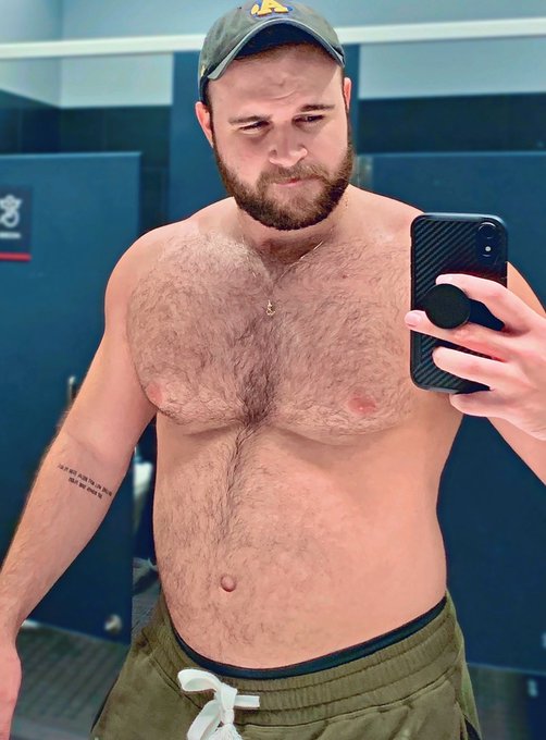 Been feelin really good in the gym lately 😋😋 https://t.co/PF8ijIs33p