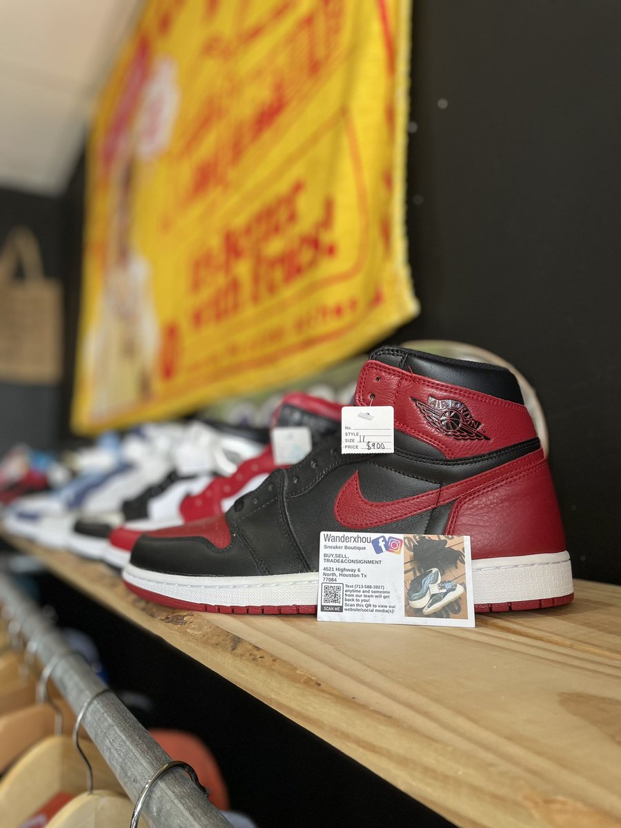 wanderxhou's tweet image. Both size 11 
Now available in store!
Dm or text 713-588-3927 for pricing!
We’re always accepting trades/size swaps!