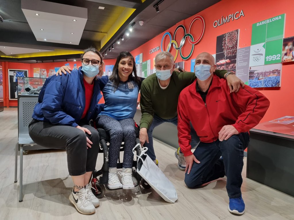 pichi_oficial's tweet photo. Hoy despedimos a Mariana Pérez quien partirá mañana rumbo a Bilbao, para incorporarse al equipo de básquet en silla de ruedas @BilbaoBSR.
Mariana es la primera argentina en jugar liga profesional, cuando en el 2018 lo hizo para el club italiano @Briantea84 https://t.co/O19mQ0Sjx6