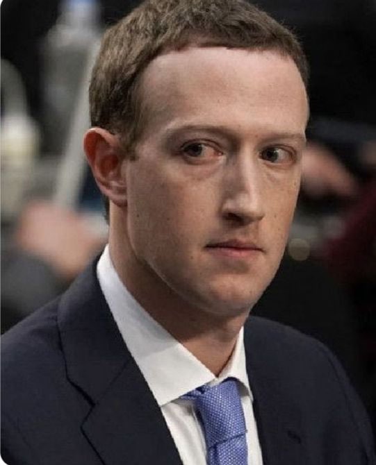 Hrushikesh78's tweet photo. Mark Zuckerberg looking at his technical team #instagramdown #facebookdown #WhatsAppDown #WhatsApp https://t.co/HiBKLtfdLV