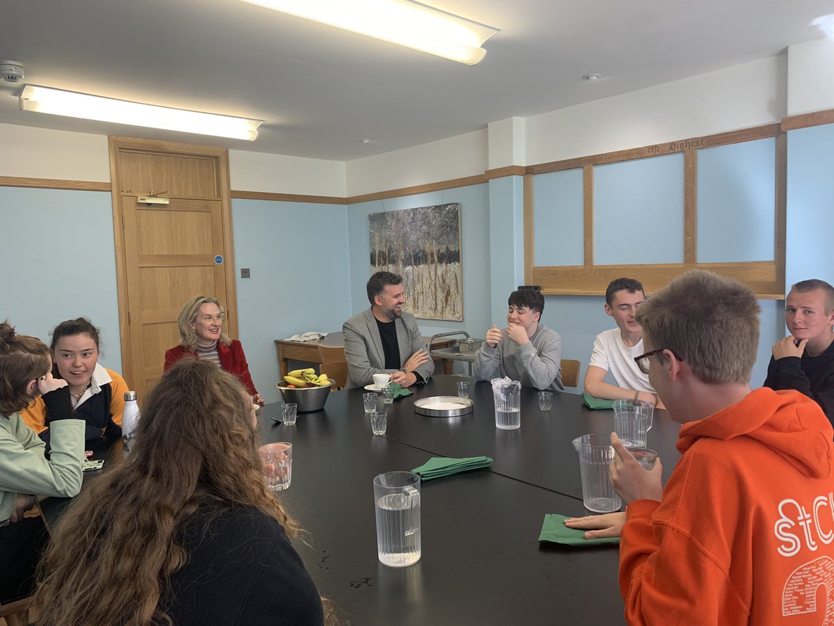 StChrisHGHB's tweet photo. Today all the major officials gathered with Emma-Kate, our Head, and Nat, our Head of sixth form, for our first Fishes Lunch since COVID! It was so great to discuss some of the motions put forward in our Student Council meeting last week and all the possibilities for St Chris! https://t.co/yoniNfjUGw