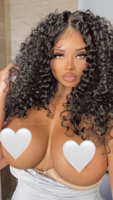 You like my dress up or down? 😈 Retweet if I should remove the hearts https://t.co/mR7LOrpKjI<a href="/tag/kitty"class="tags"><span>#kitty</span></a><a href="/tag/linkinbio"class="tags"><span>#linkinbio</span></a><a href="/tag/hottie"class="tags"><span>#hottie</span></a><a href="/tag/women"class="tags"><span>#women</span></a><a href="/tag/latina"class="tags"><span>#latina</span></a><a href="/tag/wannaplay"class="tags"><span>#wannaplay</span></a>