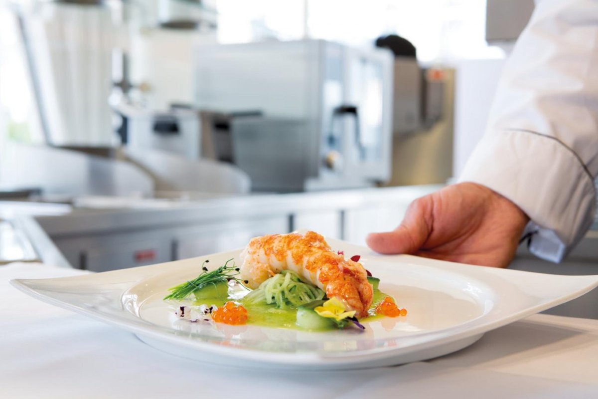 We are on the hunt for teams of student chefs to take part in our new competition with Rational UK. The winners will receive a Michelin Star experience at a restaurant in their region >> bit.ly/3mnRIUn