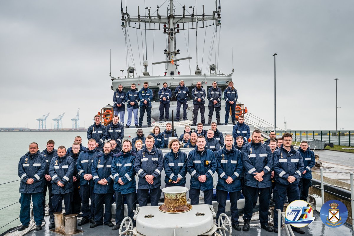 TheBelgianNavy's tweet photo. Une pensée particulière pour les équipages de nos chasseurs de mines en lutte quotidiennement contre les engins explosifs sous-marins. - Een speciale gedachte voor de bemanningsleden van onze mijnenjagers die dagelijks vechten tegen onderwater springstoffen. https://t.co/ODo0mFDWbq