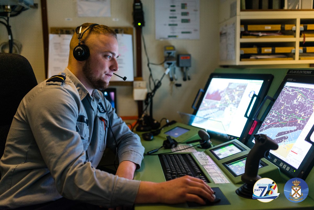 TheBelgianNavy's tweet photo. Une pensée particulière pour les équipages de nos chasseurs de mines en lutte quotidiennement contre les engins explosifs sous-marins. - Een speciale gedachte voor de bemanningsleden van onze mijnenjagers die dagelijks vechten tegen onderwater springstoffen. https://t.co/ODo0mFDWbq