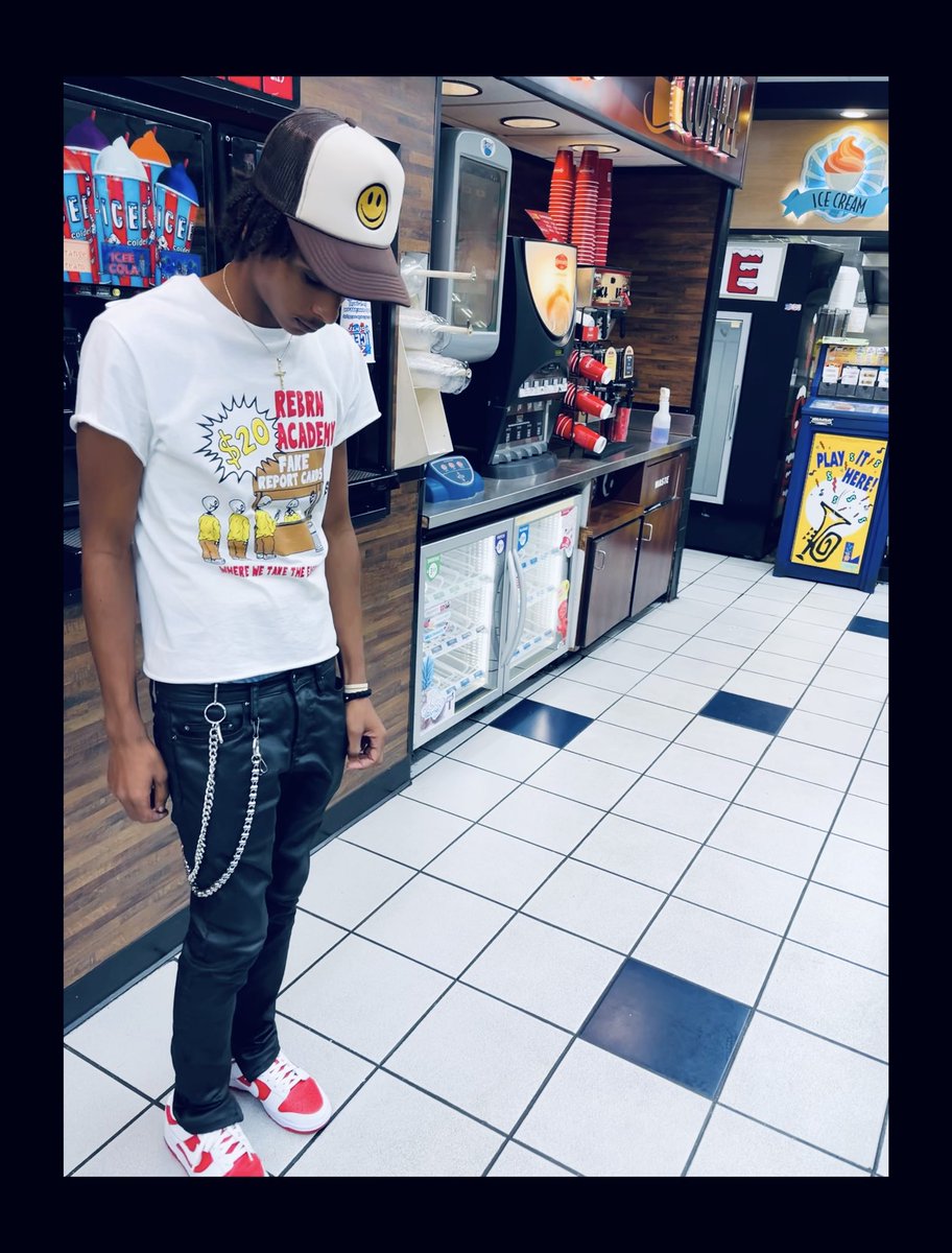 _chulo8's tweet image. 🦇!