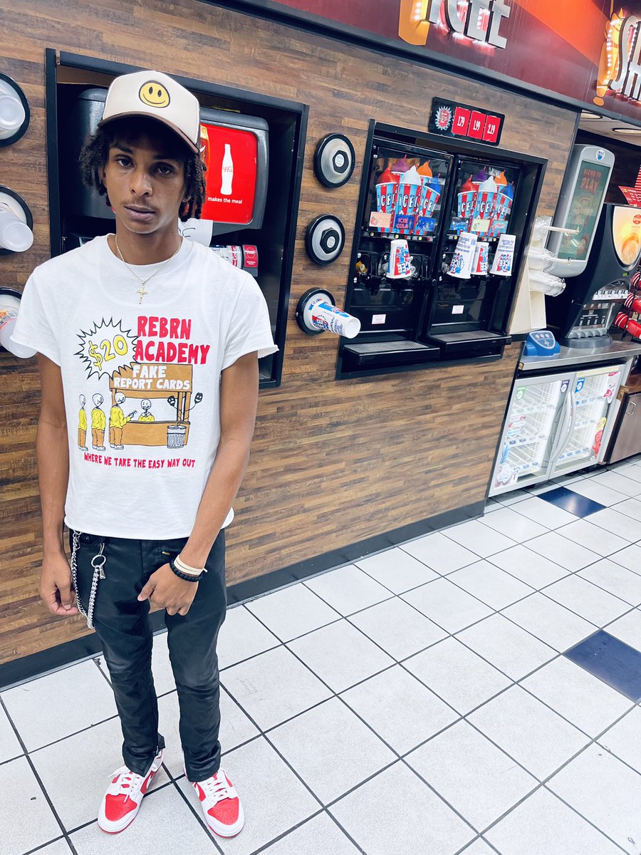 _chulo8's tweet image. 🦇!