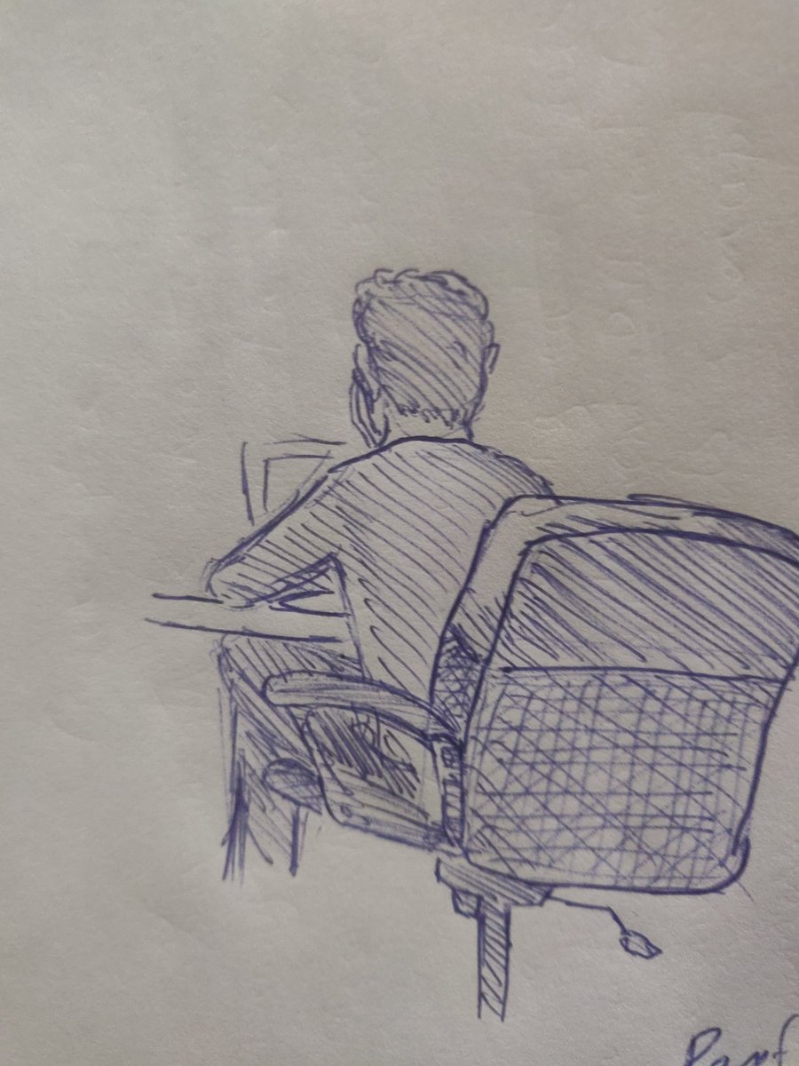 NaejDoree's tweet photo. Today was my first day at my new work, so for #day4 of #postober you'll just get a few sketches I made at work https://t.co/h35JOtZ4x9