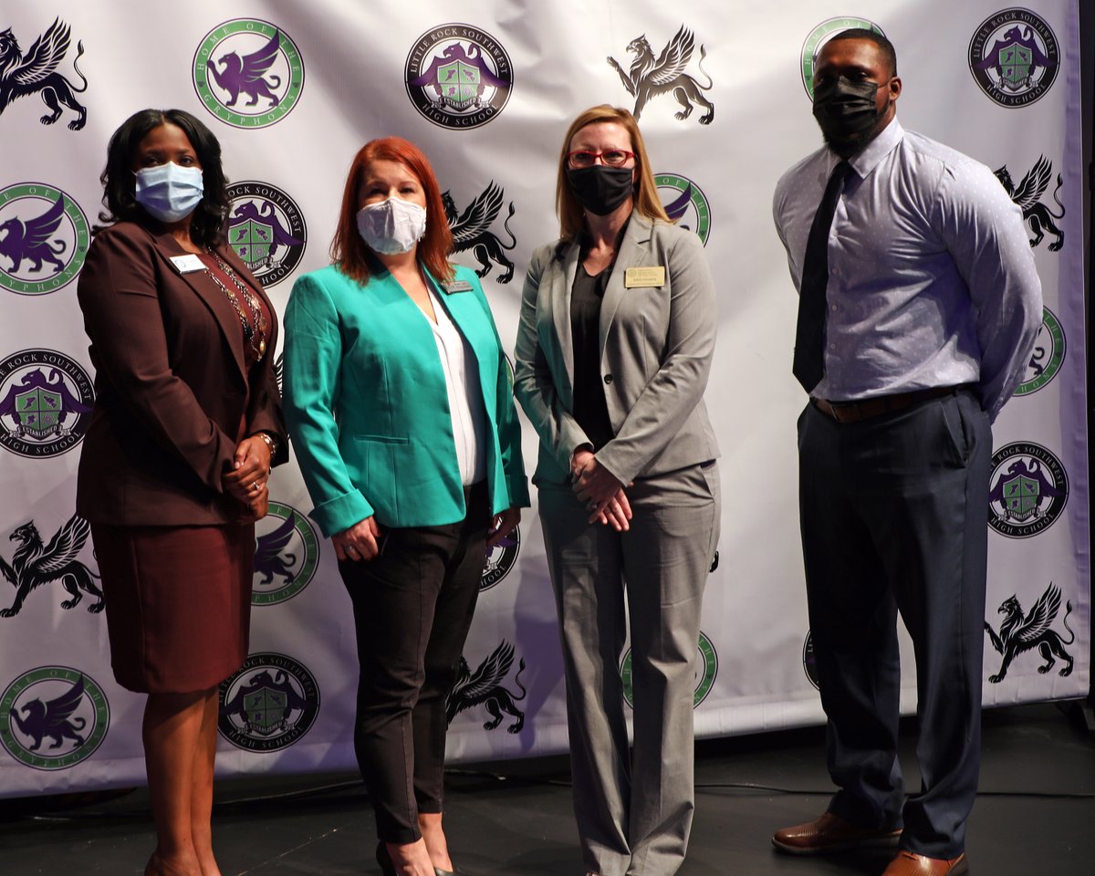 ArkHigherEd's tweet photo. Thanks, @lrsd Southwest High School, for inviting us to your Arkansas College Application Month Campaign Kick-off! We, along with @ArkansasEd &amp; @EdDcte, were excited to attend! It was amazing watching your talented students in action! #WhyApply #ARStudentFocused #ARCTE #LRSWHS https://t.co/RELuwU4OsF