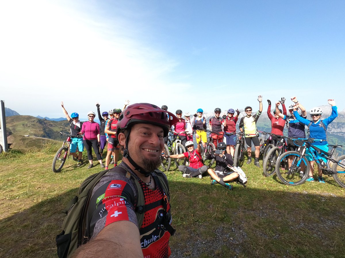 BikeschuleOlten's tweet photo. Cooles Bikeweekend im @flumserberg mit uns, der @BikeschuleOlten #ride on https://t.co/sxCyQilWUL