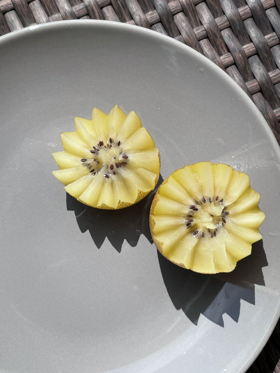 devarshiiii's tweet image. Mark Zuckerberg down :( hello Jack Dorsey