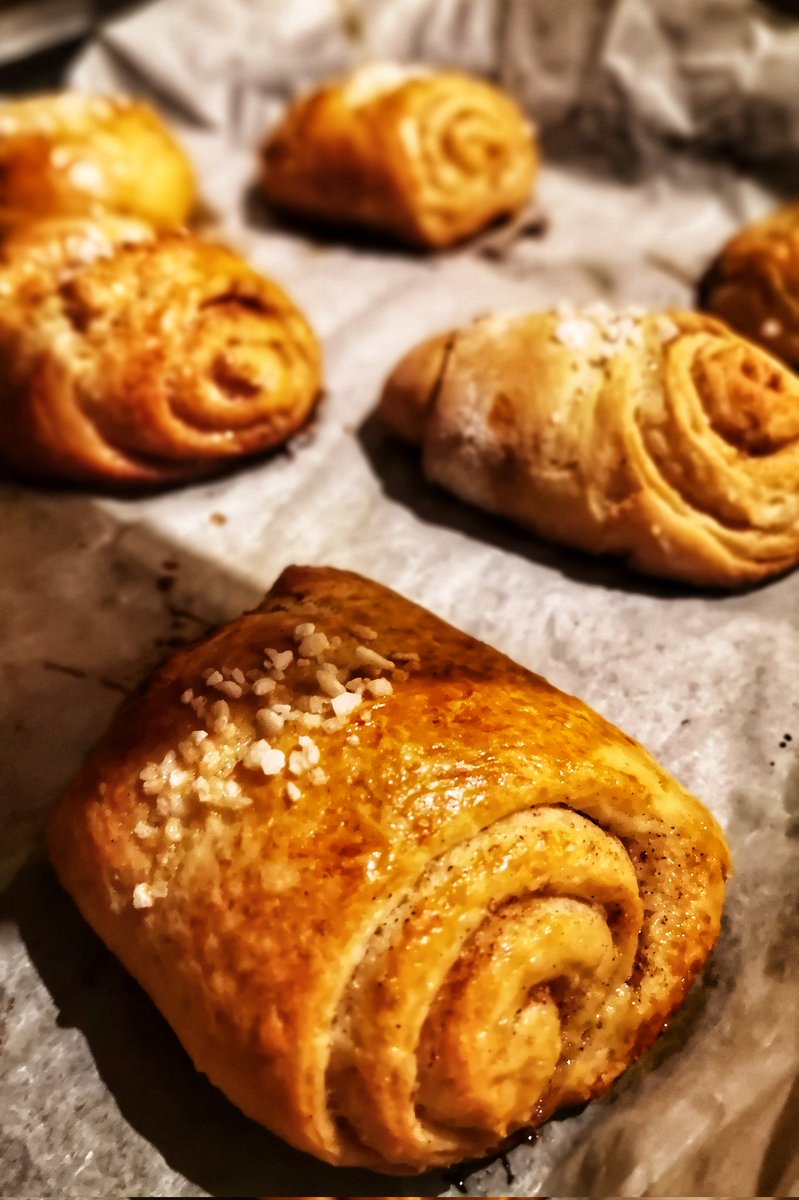 Teen elämäni parhaat korvapuustit ja Insta on nurin. #justmyluck #korvapuustipäivä #internationalcinnamonbunday #instagood