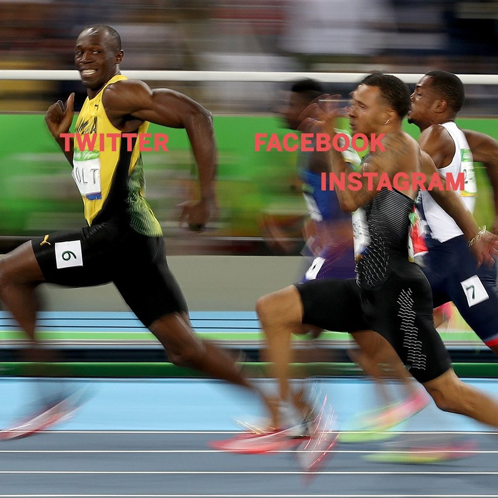 FA397_FWYAMdiL6?format=jpg&name=medium