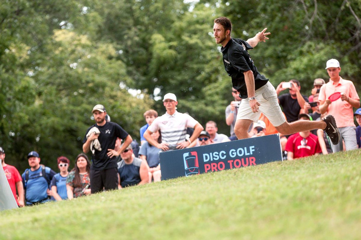 I really don't like Twitter, but FB and IG have been dead for 2 hours lol.