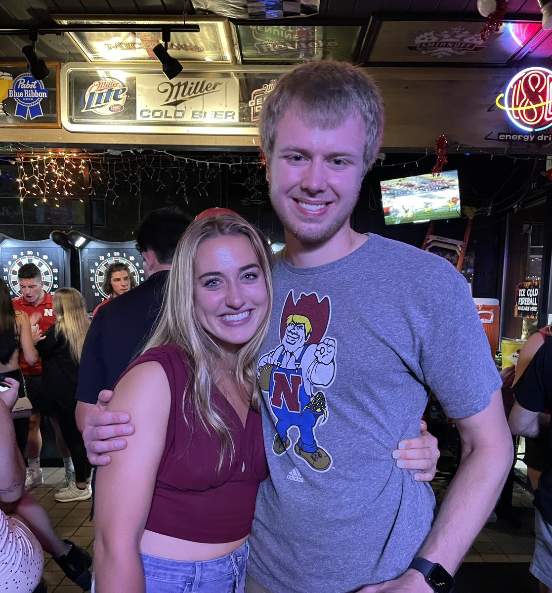 NickWeskamp's tweet photo. Happy birthday @karleeseevers enjoy 22! https://t.co/fRjdYTNrdX