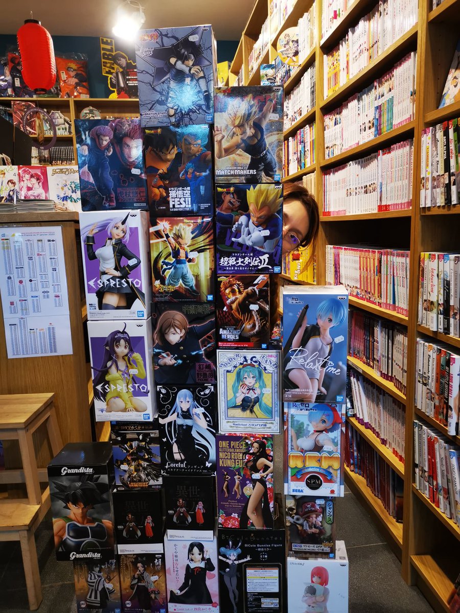 BazarduBizarre's tweet photo. Au fait dans nos trois boutique on a reçu une quantité phénoménale de figurines ! #japanesefigure #figurinesmanga #otaku https://t.co/cfoPylIPyR