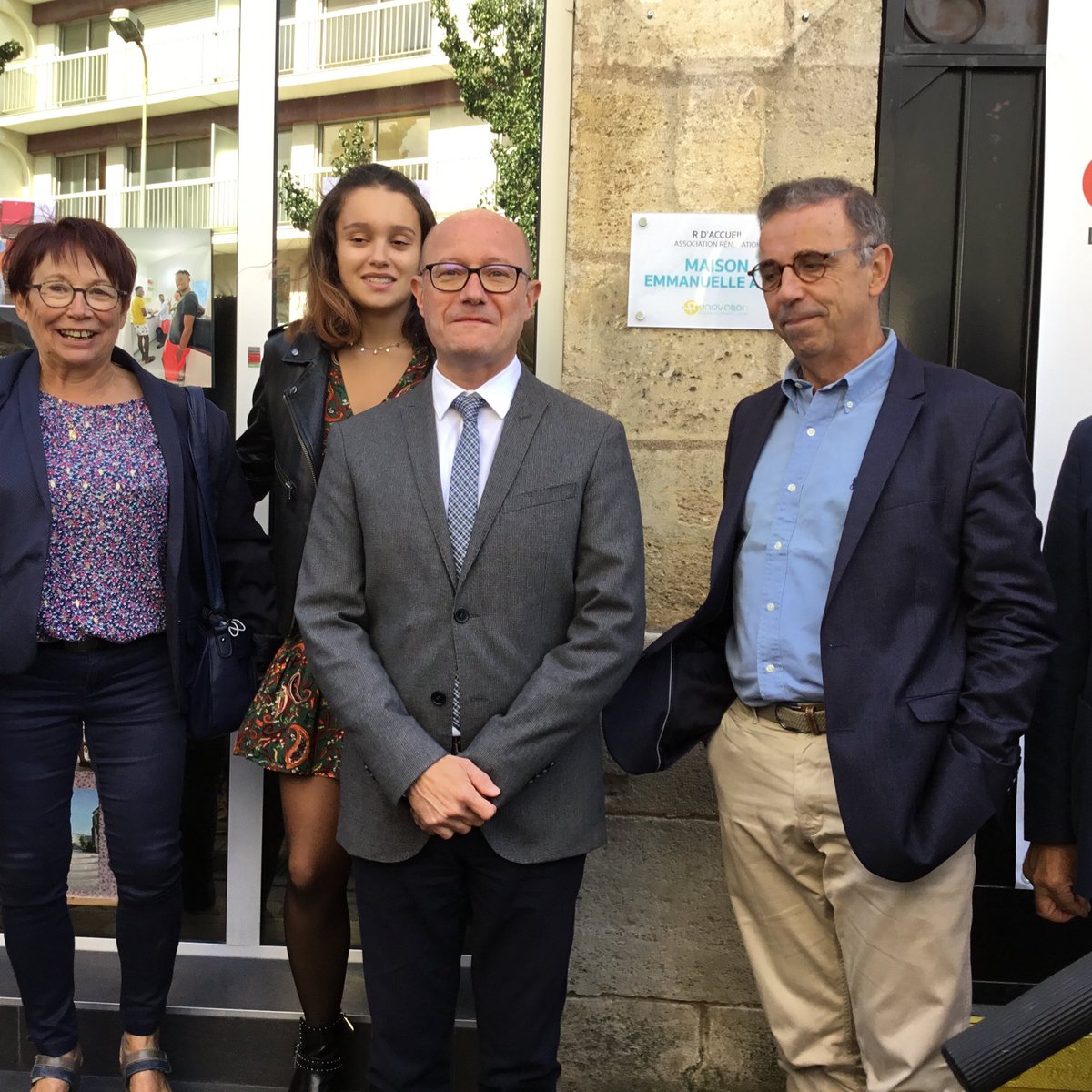 micheledelaunay's tweet photo. Très beau moment, l’inauguration d’un centre pour les mineurs non accompagnés qui porte le nom d’ @EmmanuelleAjon , aux côtés de Jl Gleyze pdt du Département et @PierreHurmic maire de @Bordeaux https://t.co/TcAbNw6TaA