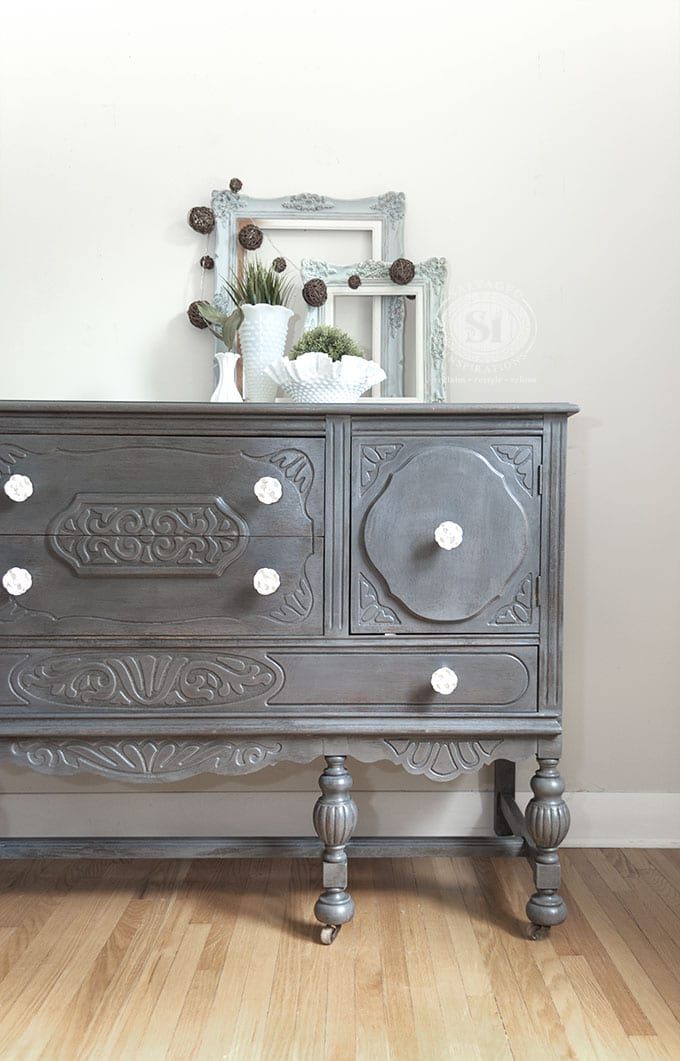 SalvagedIns's tweet photo. A buffet restyled painted with General Finishes Driftwood. I love how versatile GF products are, and all I can say is that they work like MAGIC! ✨ ~ https://t.co/dImachWaH0

#salvagedinspirations #siblogs #grey #greypaint #furnituretips #furnituremakeover #furniturepainting https://t.co/bgrTfTwZIk
