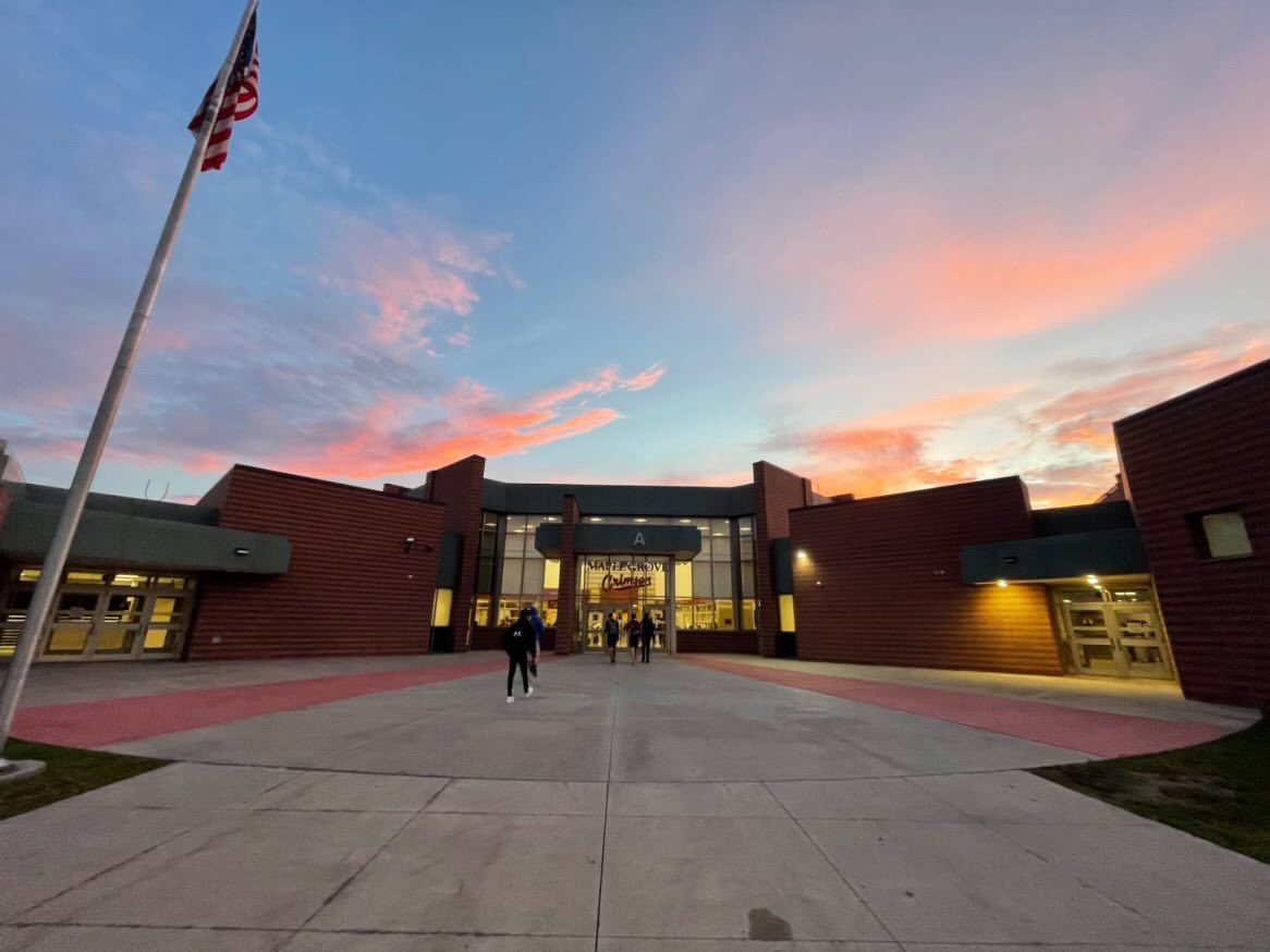 HOMECOMING 2021!

Tuesday: Jersey Day

Wednesday: Country v. Country Club

Thursday: Twin Day

Friday: Class Colors

Saturday: Dance (8:00 - 11:00; masks required; purchase tickets on SmartSchoolK12)

 #WeAreCrimson

📷 <a href="/CrimsonNHS/">Maple Grove NHS</a>